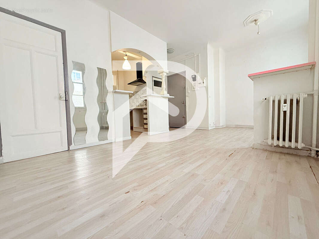 Appartement à MARSEILLE-7E