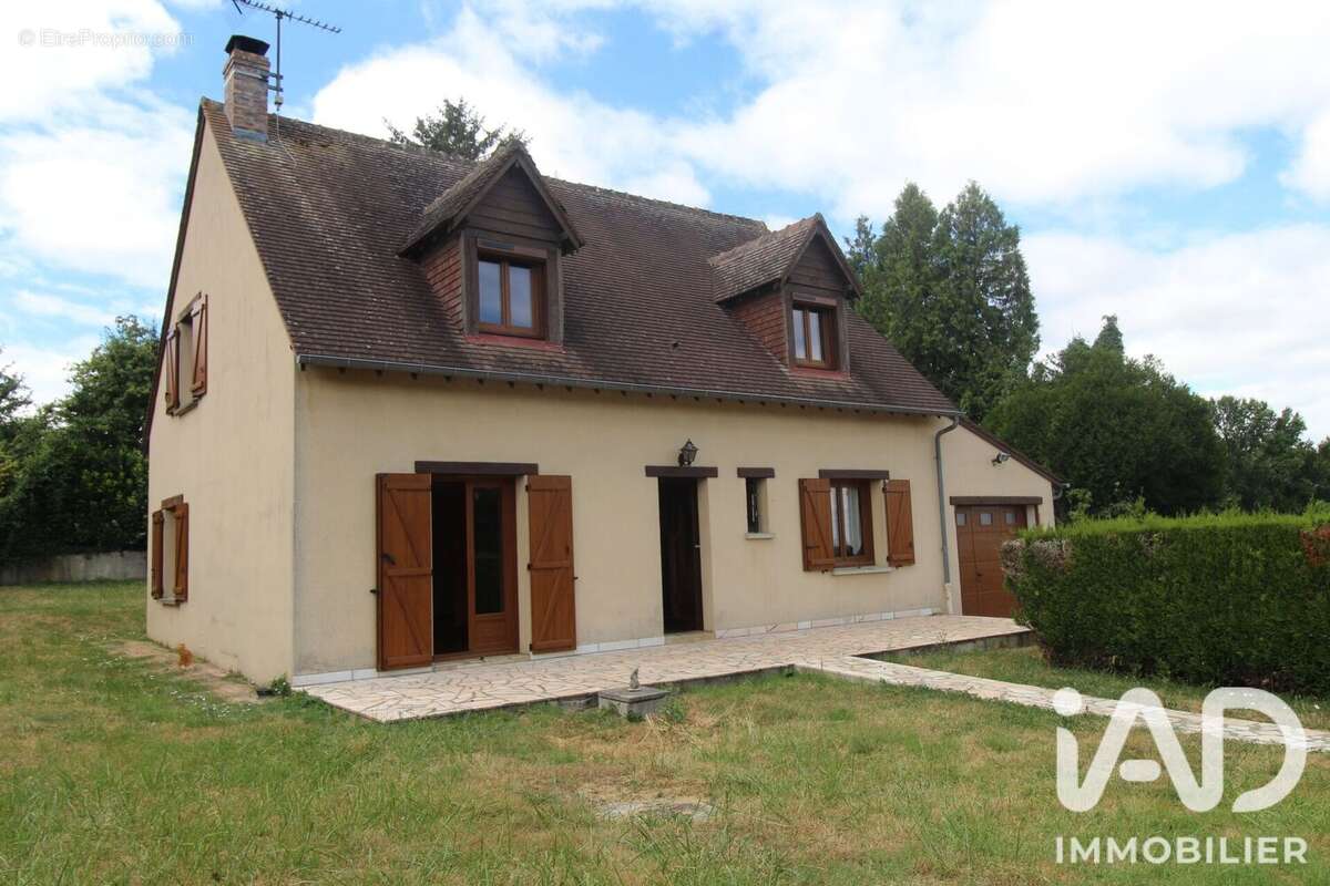 Maison 116 m² à Parigne-Le-Polin  - photo 2