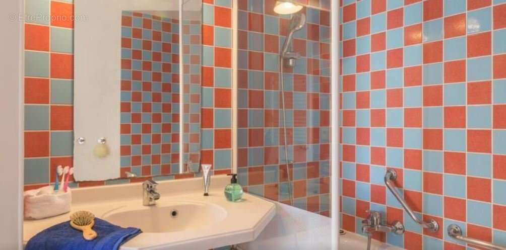 Appartement à PORT-EN-BESSIN-HUPPAIN