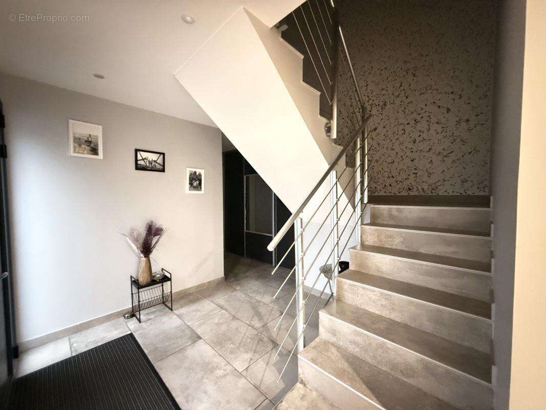 Maison à LOIRE-SUR-RHONE