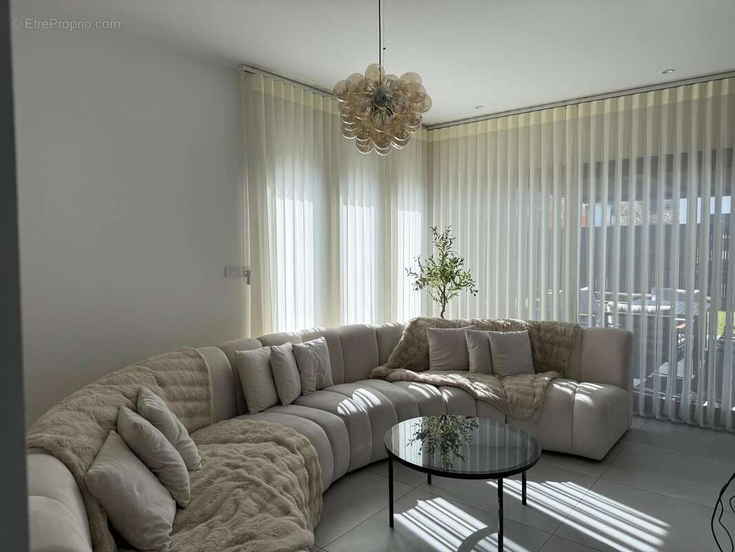 Photo 2 - Maison à BONNEVILLE