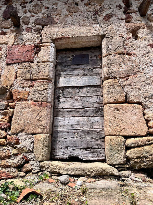 Petite bâtisse de charme à réhabiliter - photo 7