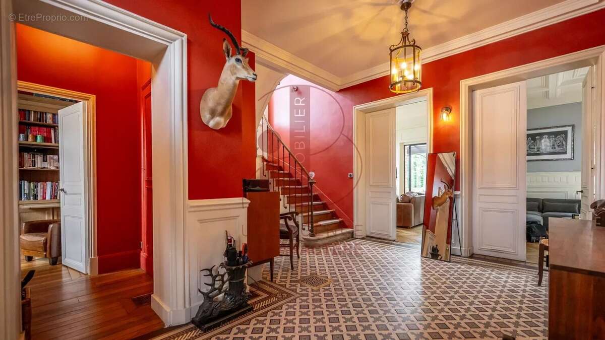 Maison à FONTAINEBLEAU