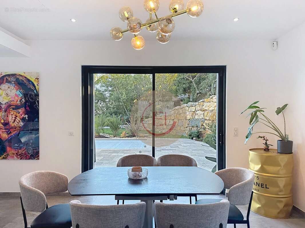 Maison à LES ADRETS-DE-L'ESTEREL