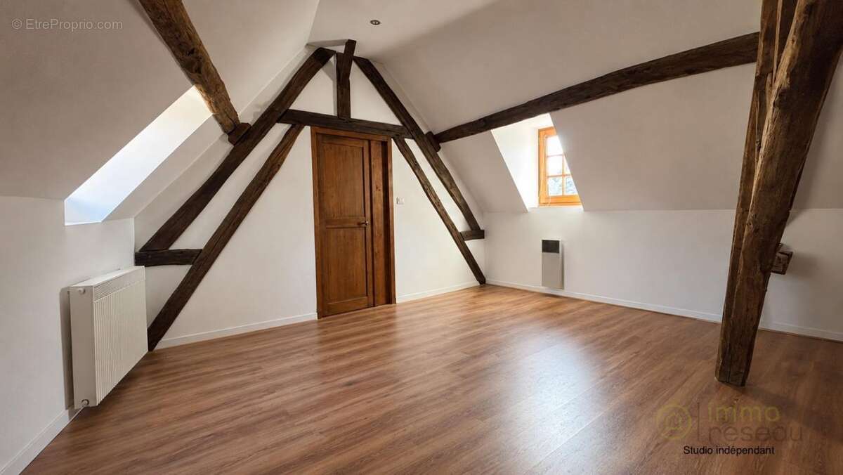 Maison 200 m² à Saint-Just-En-Chaussee  - photo 7