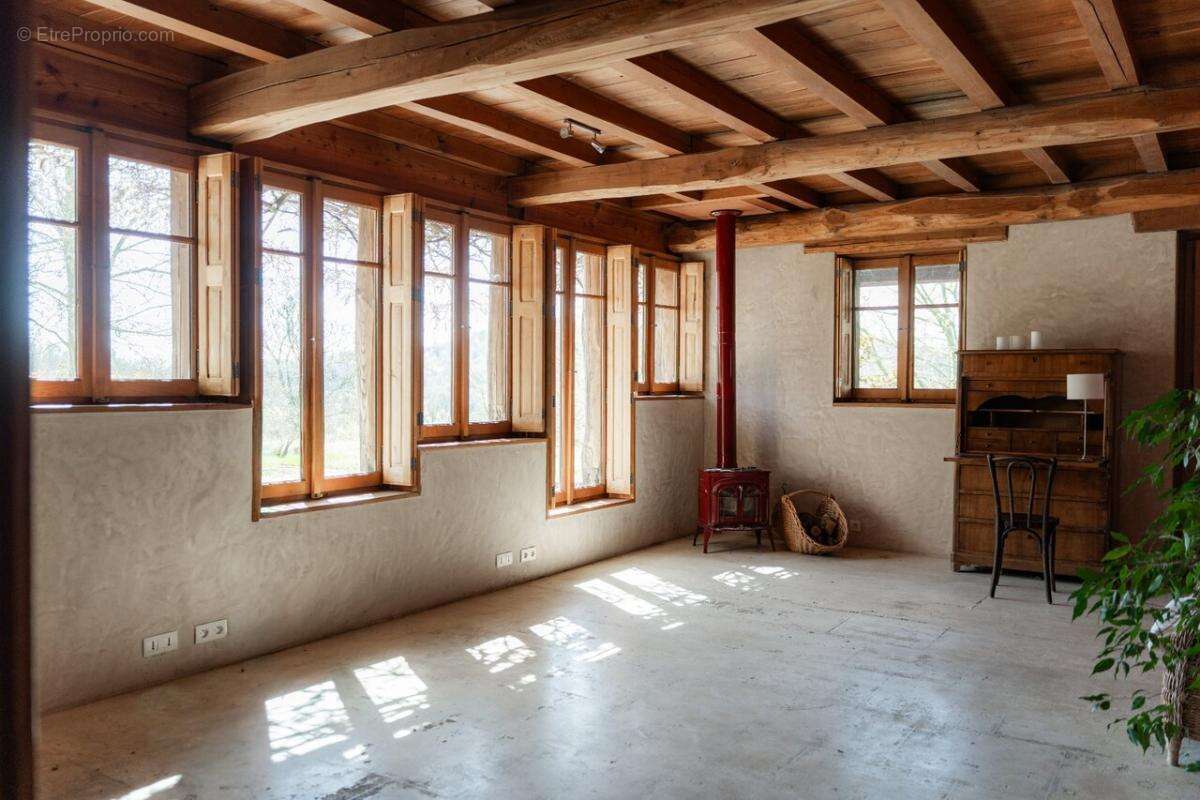 Maison à CHARMES-SUR-L'HERBASSE