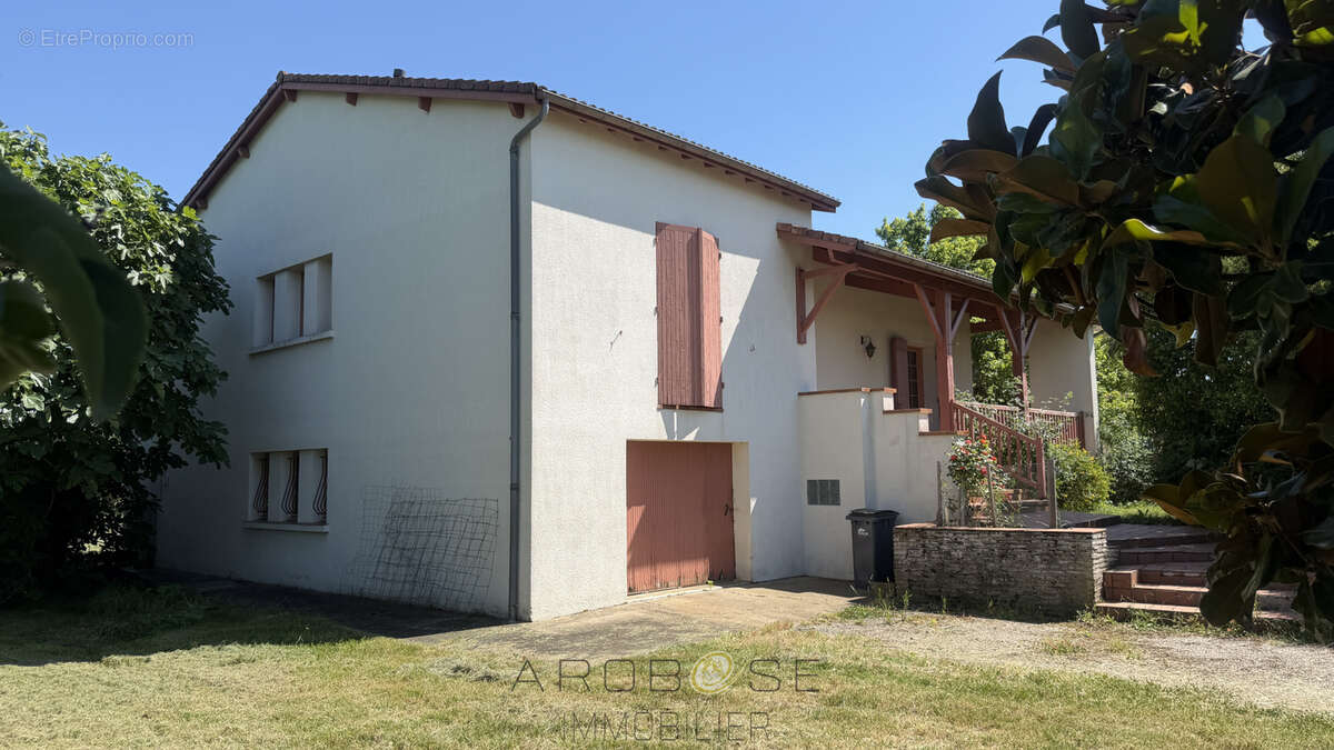 Maison à AIGUILLON