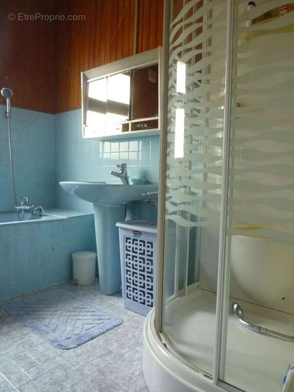 Maison à PUGET-THENIERS