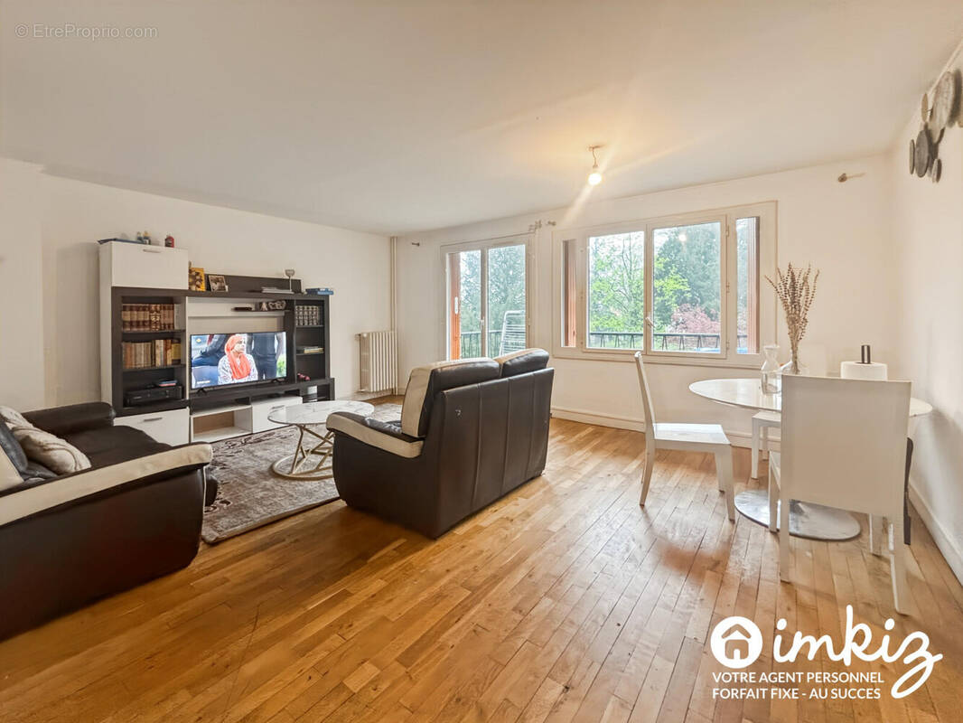 Appartement à CORBEIL-ESSONNES
