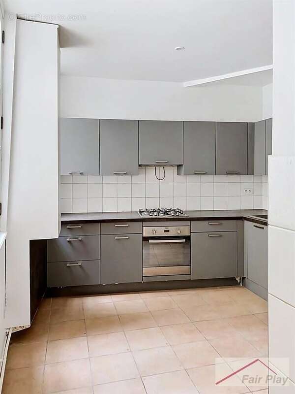 Appartement à PARIS-3E