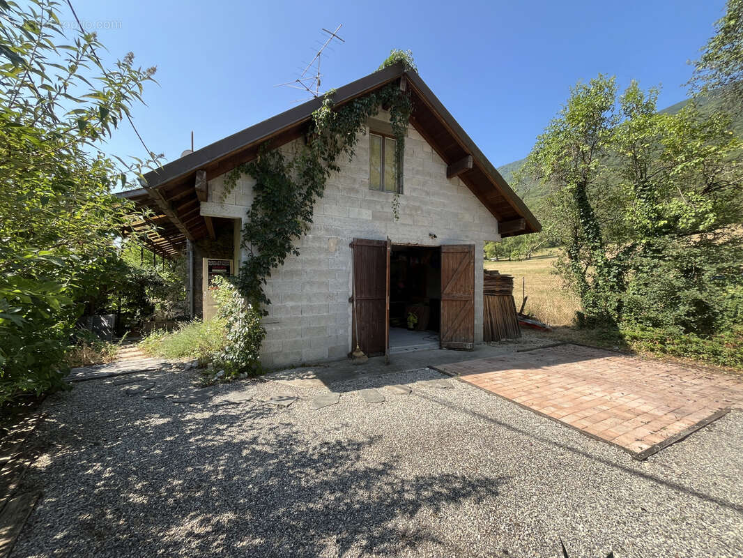 Maison individuelle de 116 m2 hab + 140 m2 de dépendance - Anglefort - photo 20