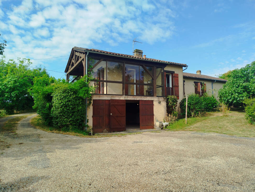 Charmante Maison construite en 79 avec Vue Panoramique et Grand Terrain de 4121 m2 - photo 19