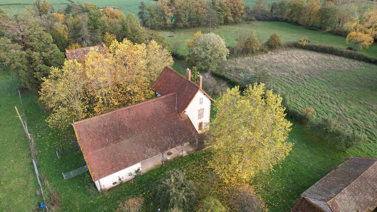 Maison à LA CHAPELAUDE