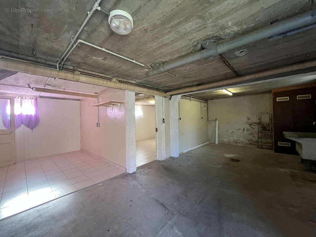 Maison à LA JONCHERE-SAINT-MAURICE