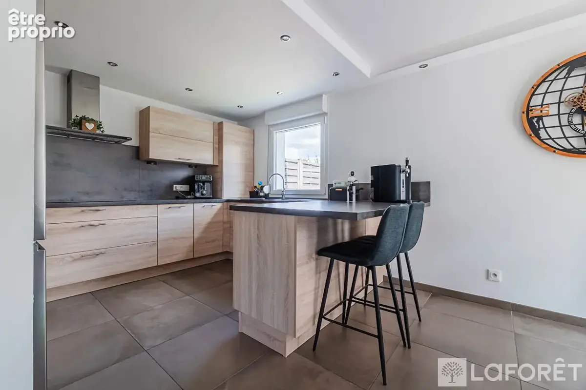 Appartement / Maison : 98 m2 loi Carrez - 118 m2 au sol - photo 4