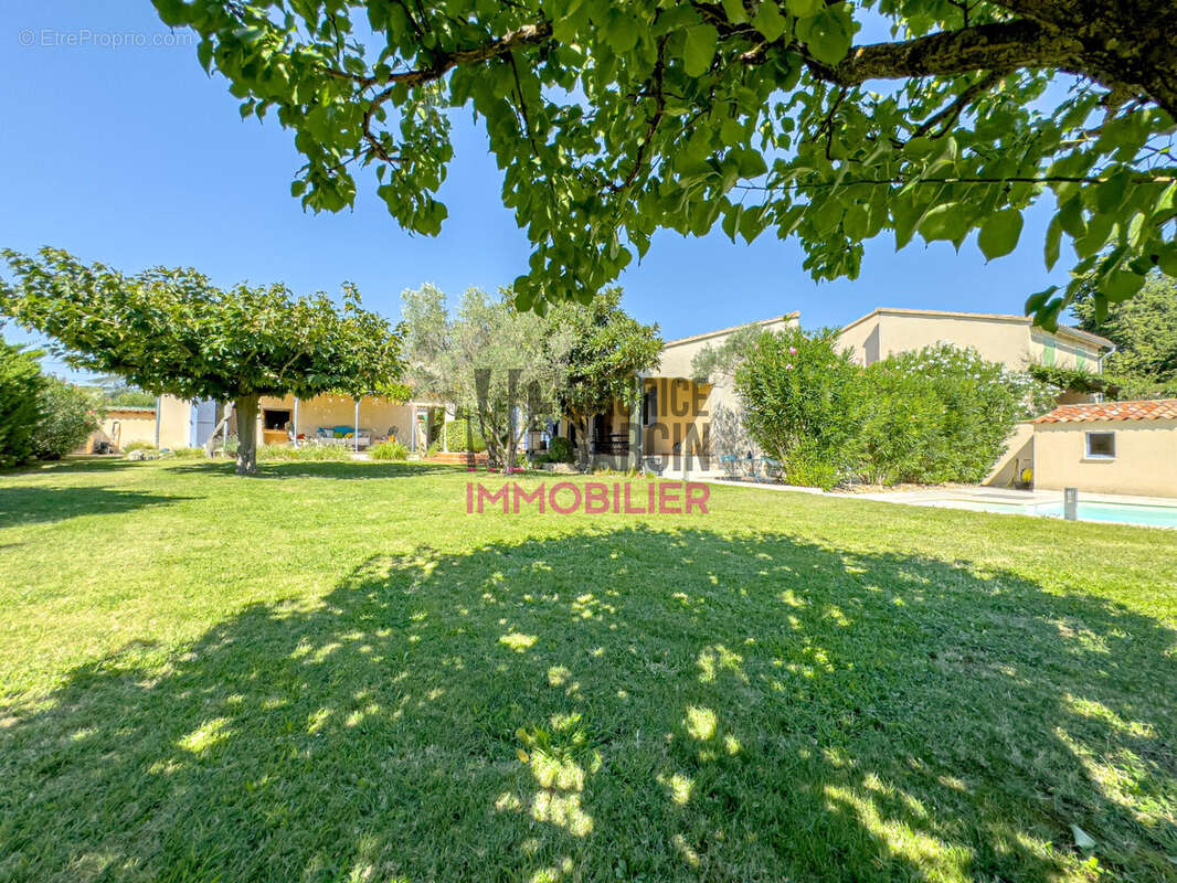 Maison 147 m² à Monteux  - photo 4