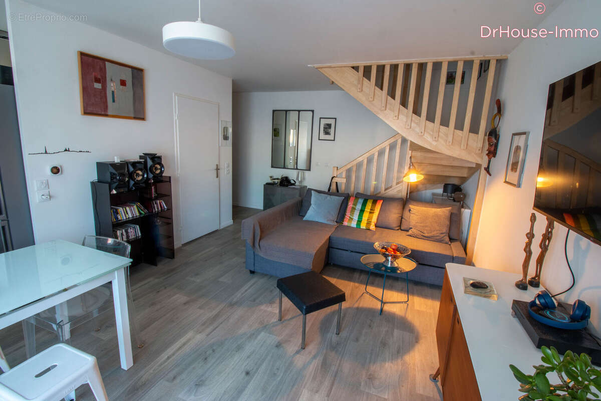 Appartement à MAUCHAMPS