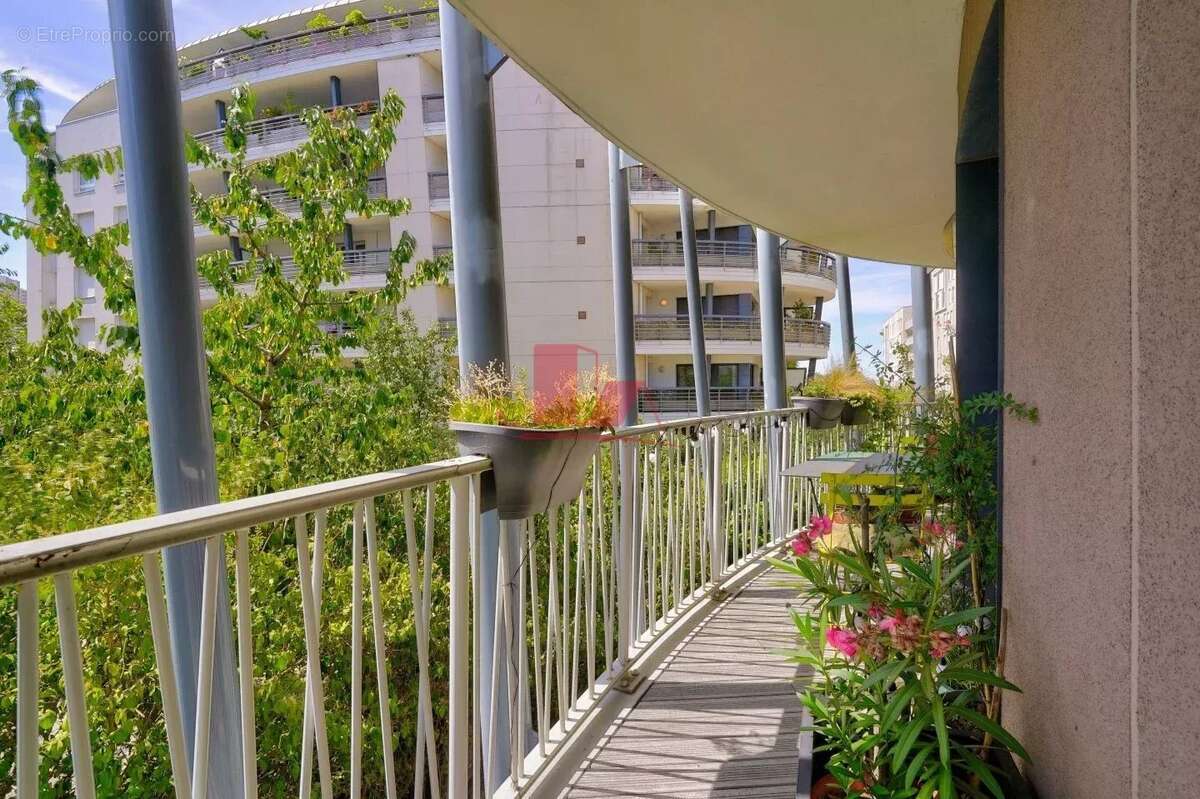 Appartement à ISSY-LES-MOULINEAUX