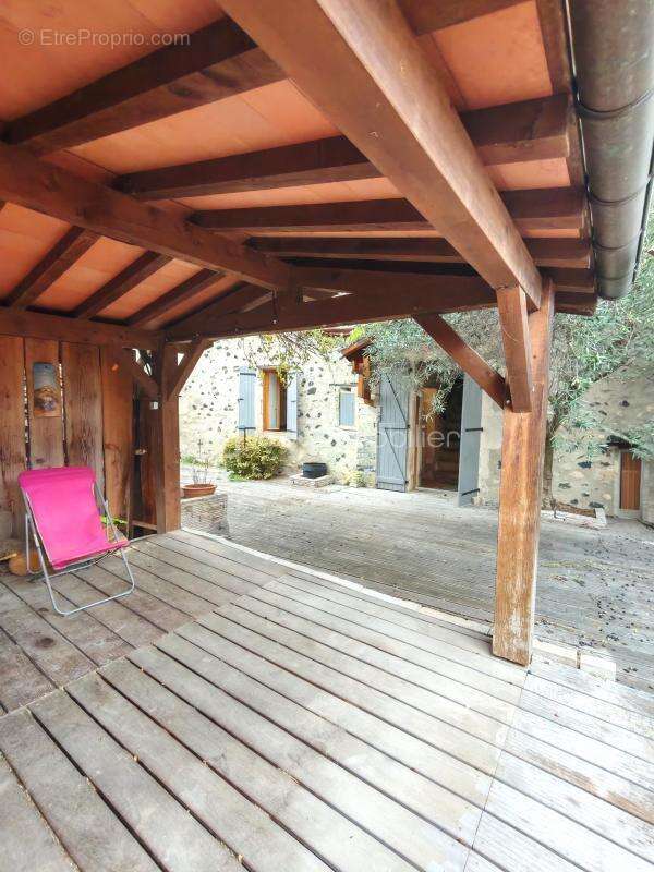 Maison en pierre de caractère – 182 m² – Beaux volumes & potentiel - photo 20