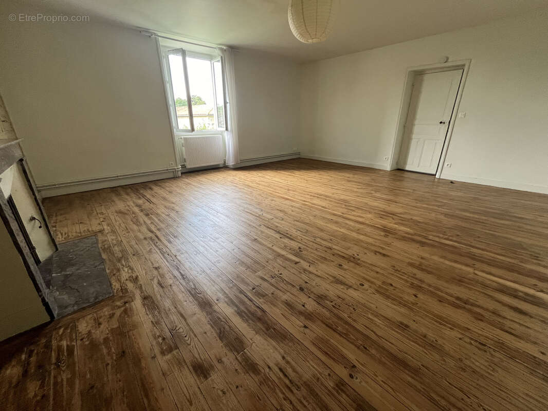 Maison à BRION-PRES-THOUET