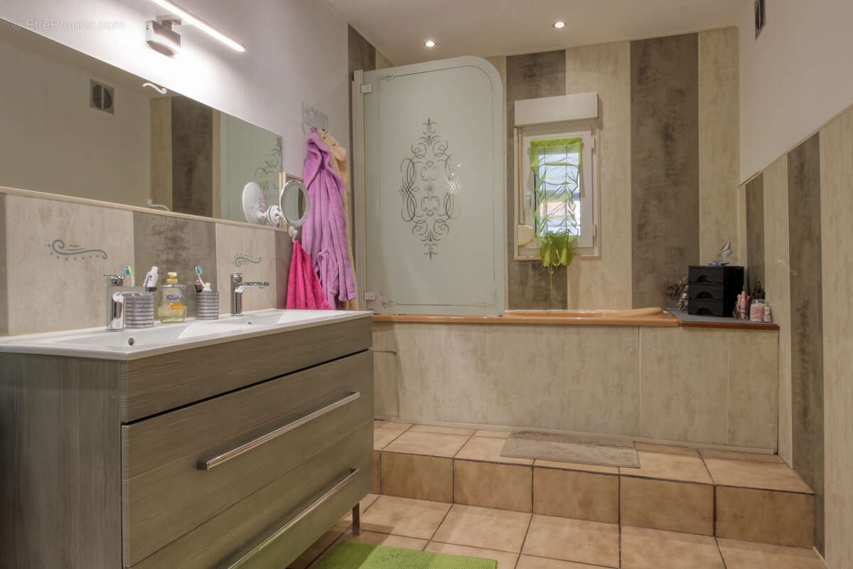 Appartement 150m2 + piscine + 2 terrasses   Marieulles - photo 9