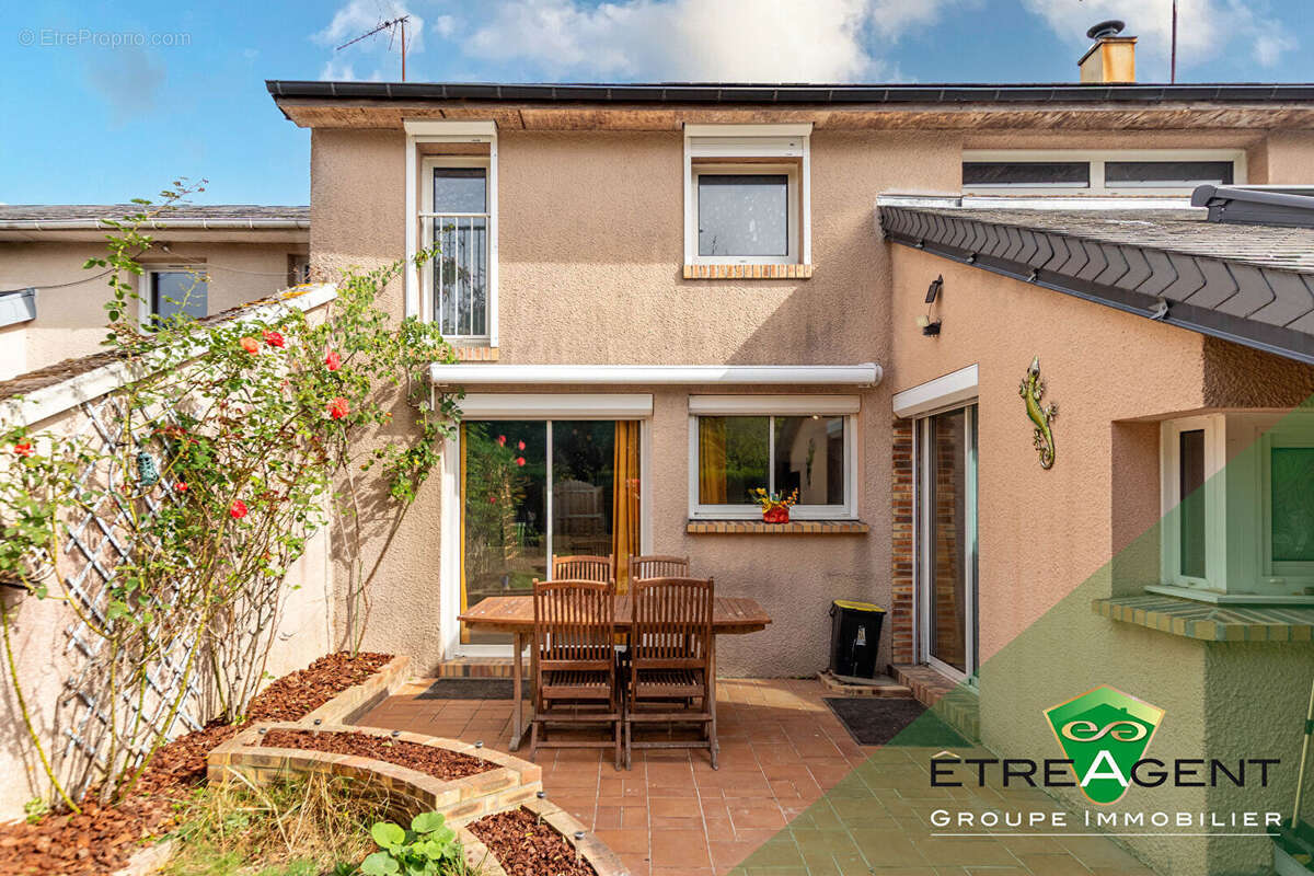 Maison à LES BAUX-SAINTE-CROIX