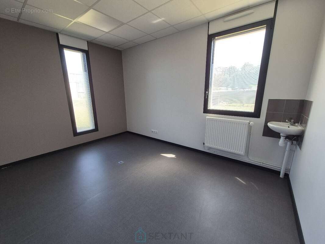 Commerce à MONTRICHARD