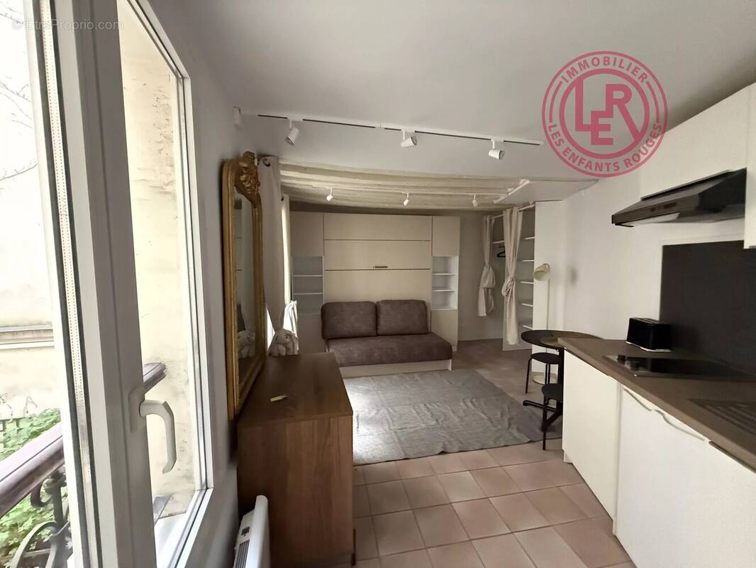 Appartement à PARIS-3E