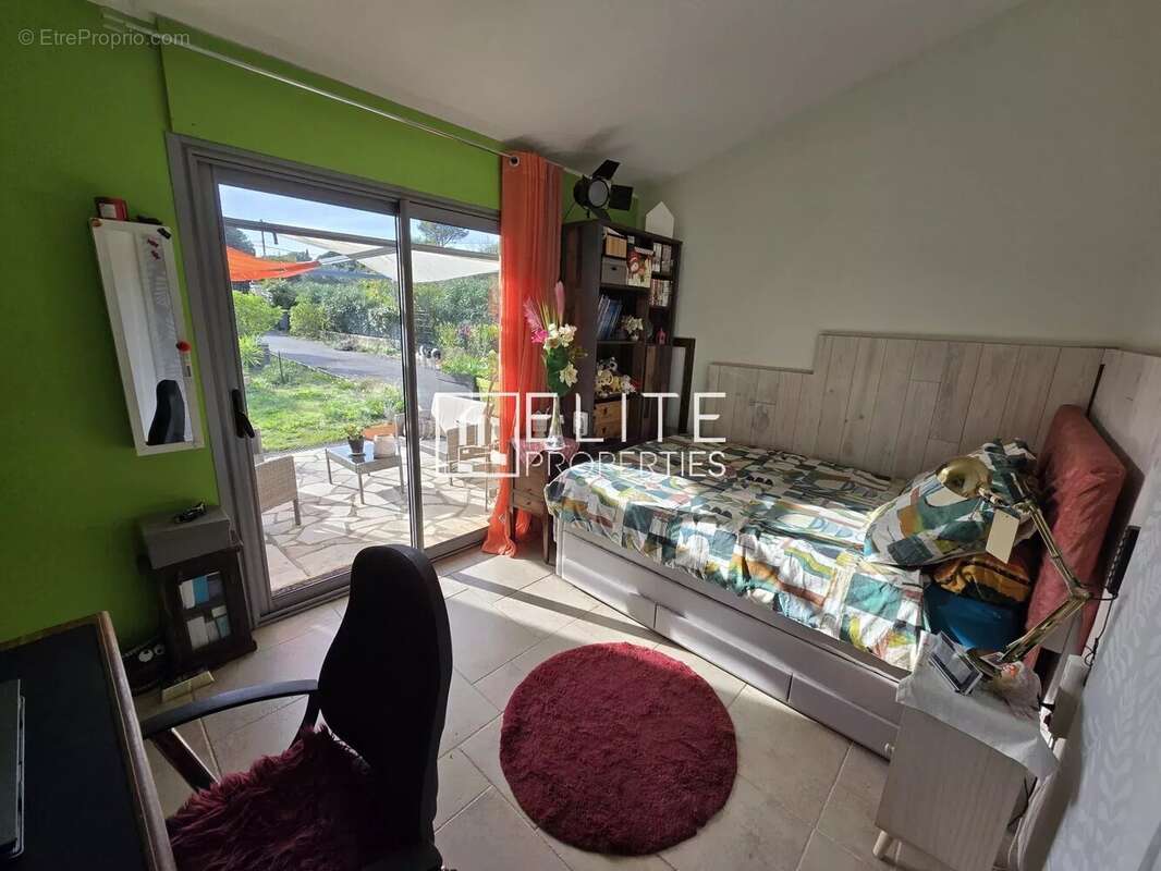 Maison à PEYMEINADE