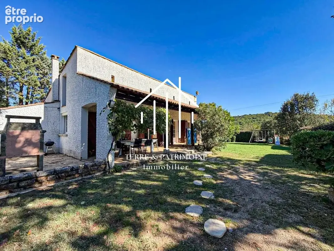 Villa avec piscine et garage. - photo 3