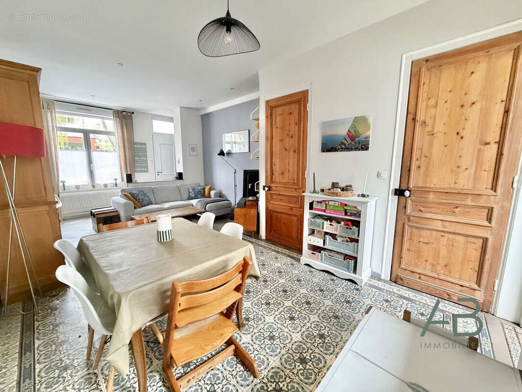 Maison à LA MADELEINE