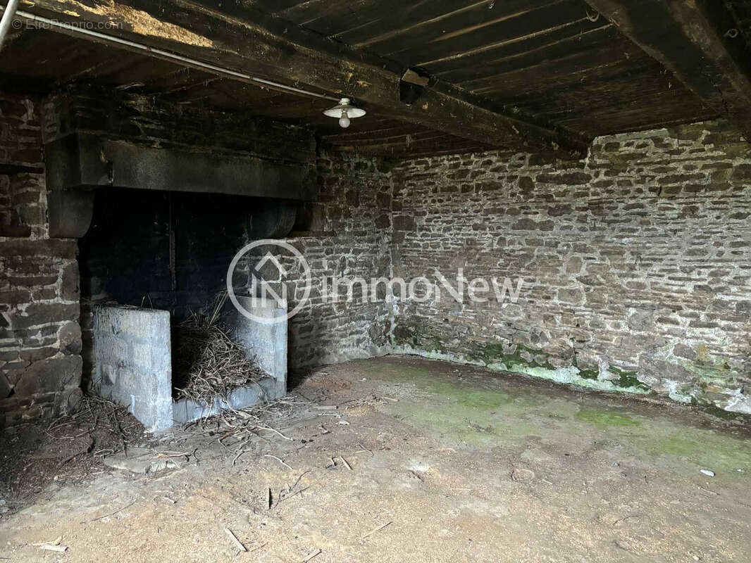 Authentique longere a renover de 159 m2 au sol sur terrain d environ 2600 m2 - photo 5