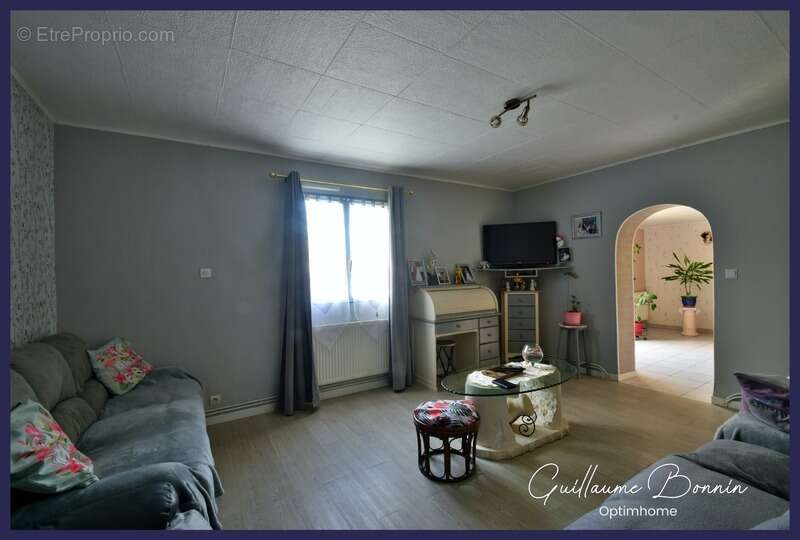 Maison à vendre 6 pièces de 139m² avec 4 chambres + Jardin ≈1000m² à Marigny-Brisay (86380) - photo 2