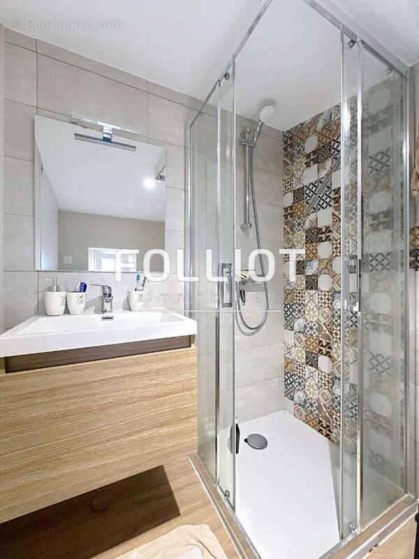 Maison à DONVILLE-LES-BAINS