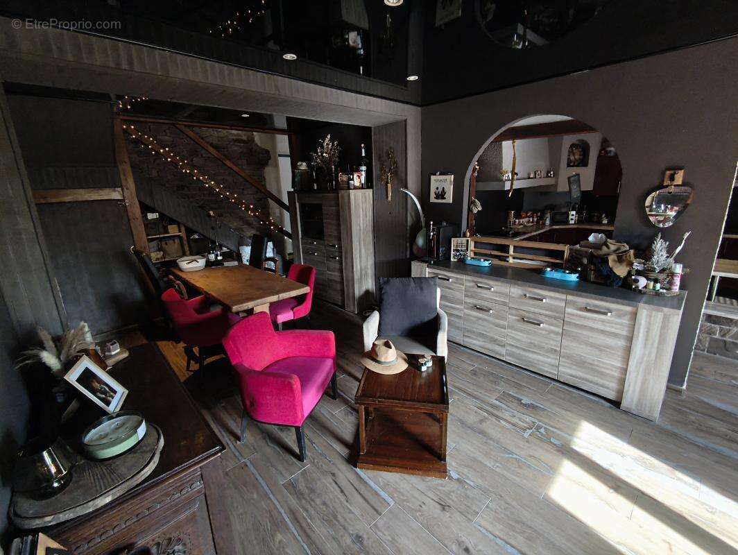 Maison à AILLEVILLERS-ET-LYAUMONT