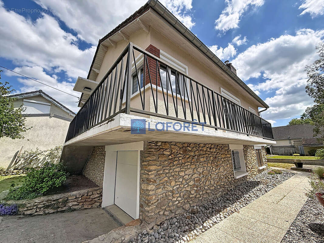 Maison à CESSON