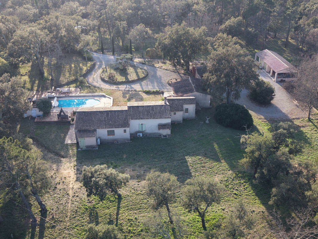 Maison à PLAN-DE-LA-TOUR