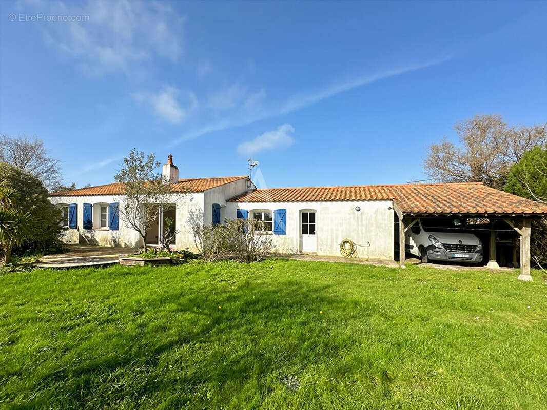 Maison à LE PERRIER