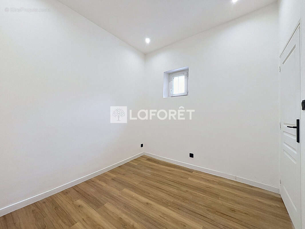 Appartement à MARSEILLE-6E
