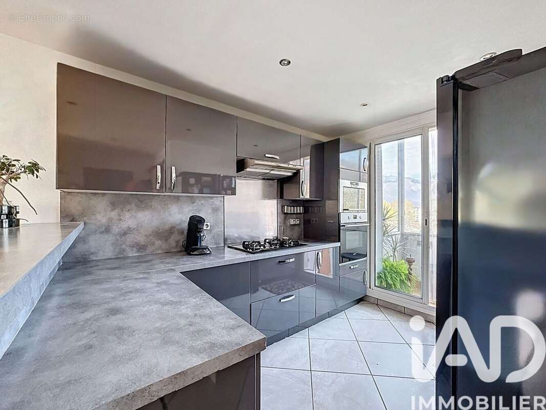 Photo 6 - Appartement à SAINT-MARTIN-D'HERES