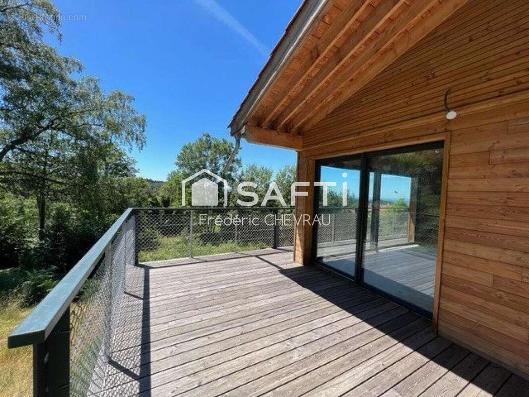 Maison 135 m² à Ecoche  - photo 3