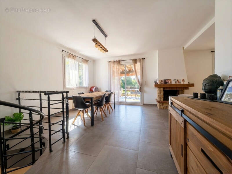 Maison à MANDELIEU-LA-NAPOULE