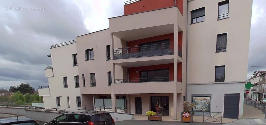 Appartement à SAINT-JUST-SAINT-RAMBERT