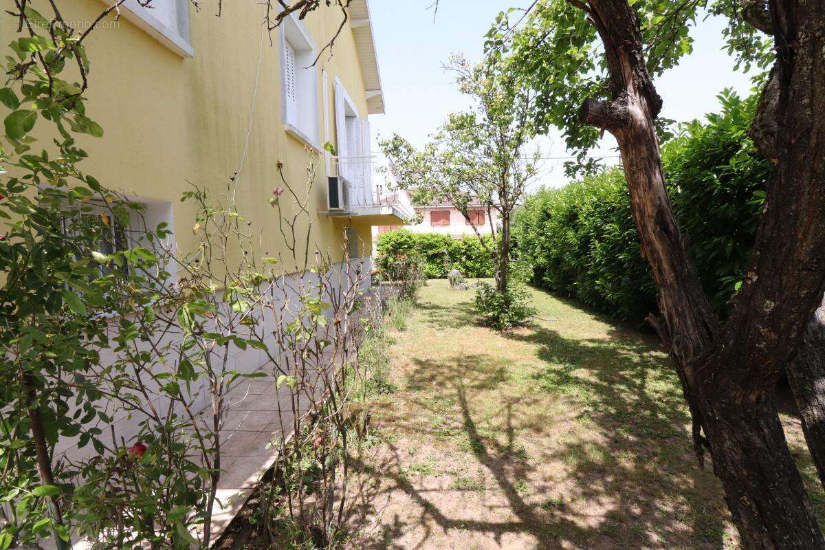 Maison à CHARVIEU-CHAVAGNEUX