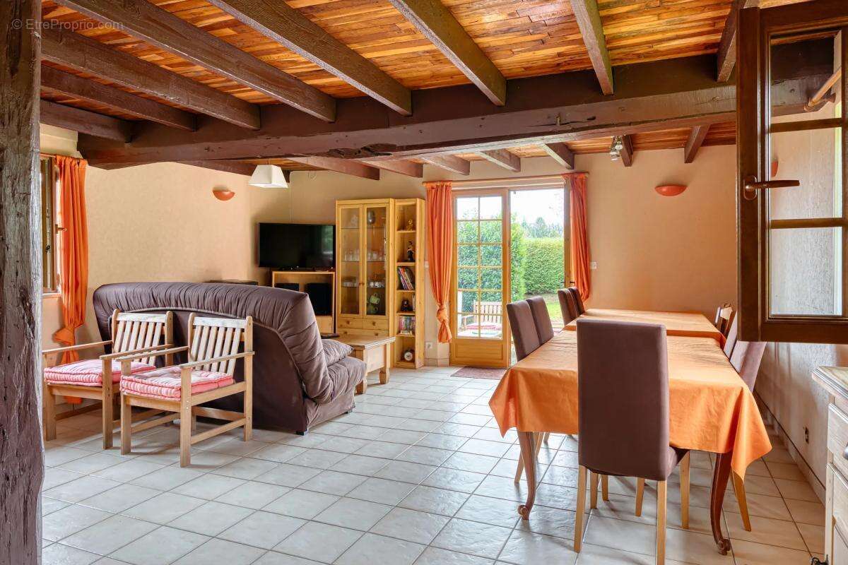 Maison à BIVILLE-LA-RIVIERE