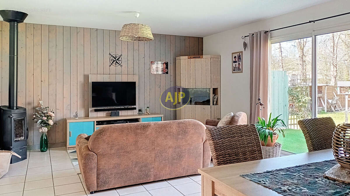 Maison à GRAYAN-ET-L'HOPITAL