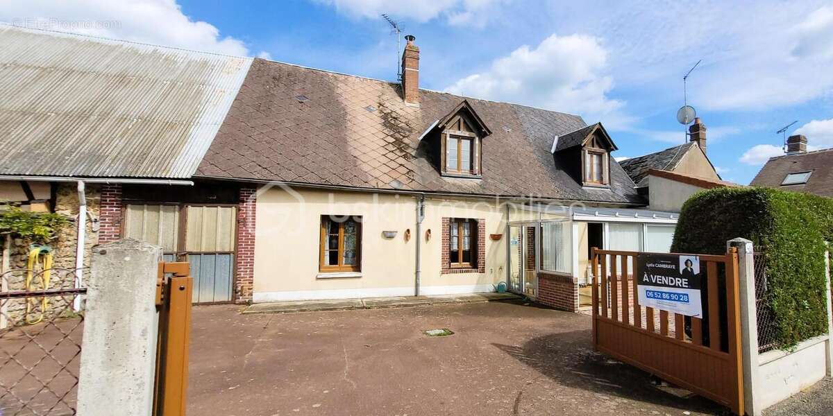 Maison à DANGEAU