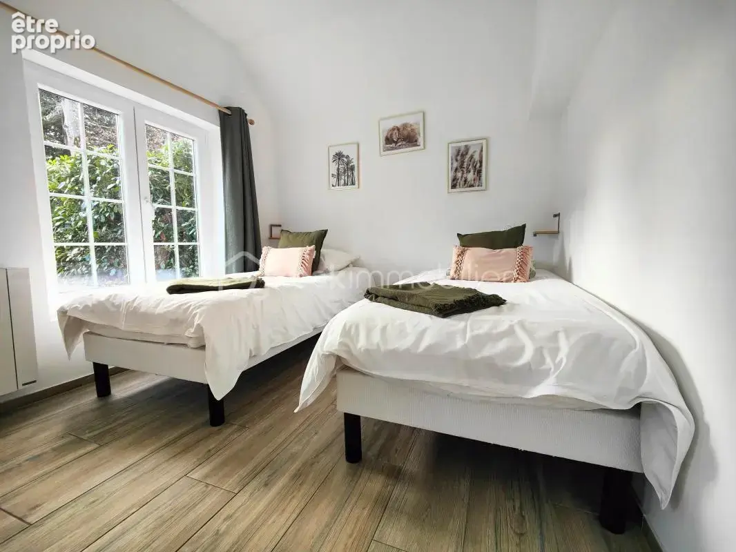 Ensemble de 2 maisons rénovées en lisère de forêt à Thoiry au calme absolu ! - photo 27