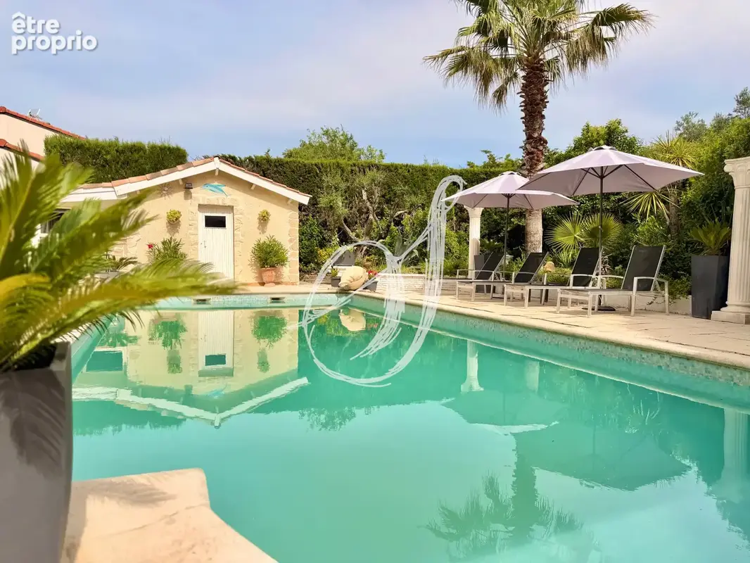 Villa de type 7, quatre chambres avec jardin, piscine & garage - photo 2