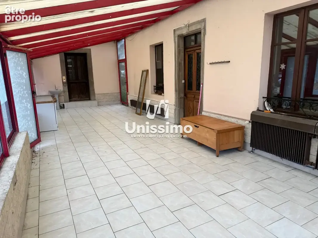 Maison 7 pièces 217 m² à vendre à L'isle-Sur-Le-Doubs (25250) - photo 2